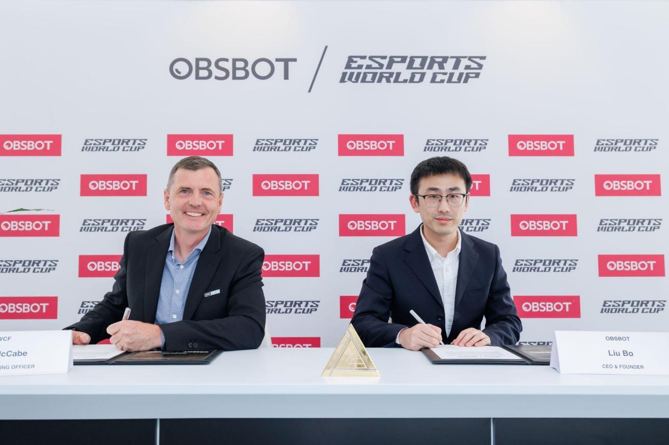 signature obsbot & esports world cup-signature